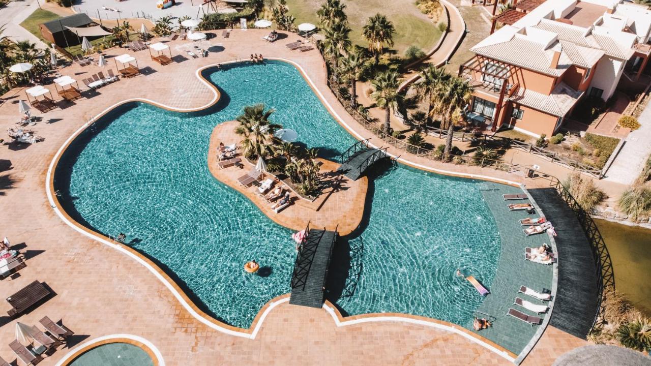 Monte Santo Resort Carvoeiro  Kültér fotó Aerial view of the pool at the Sheraton Hotel