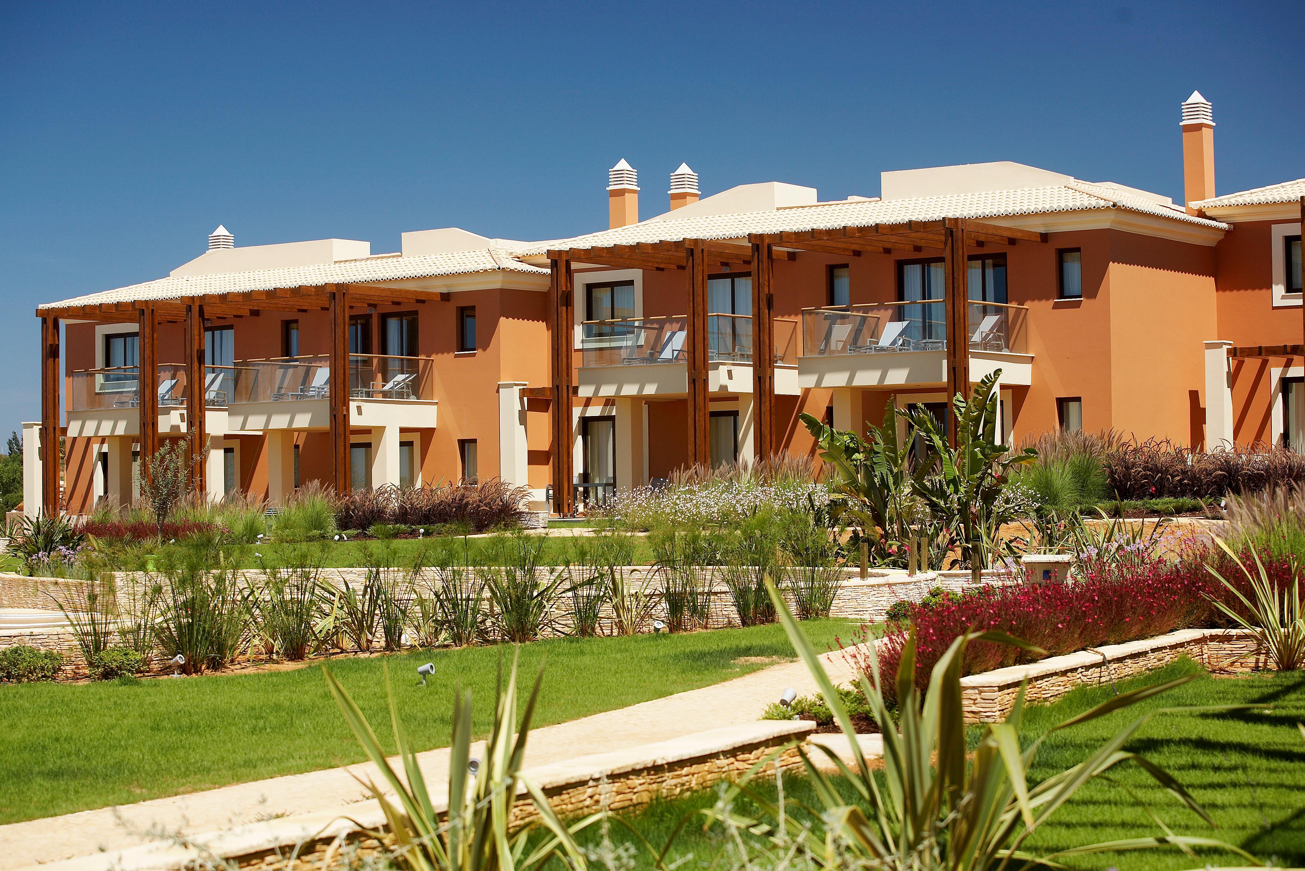 Monte Santo Resort Carvoeiro  Kültér fotó The resort's villas