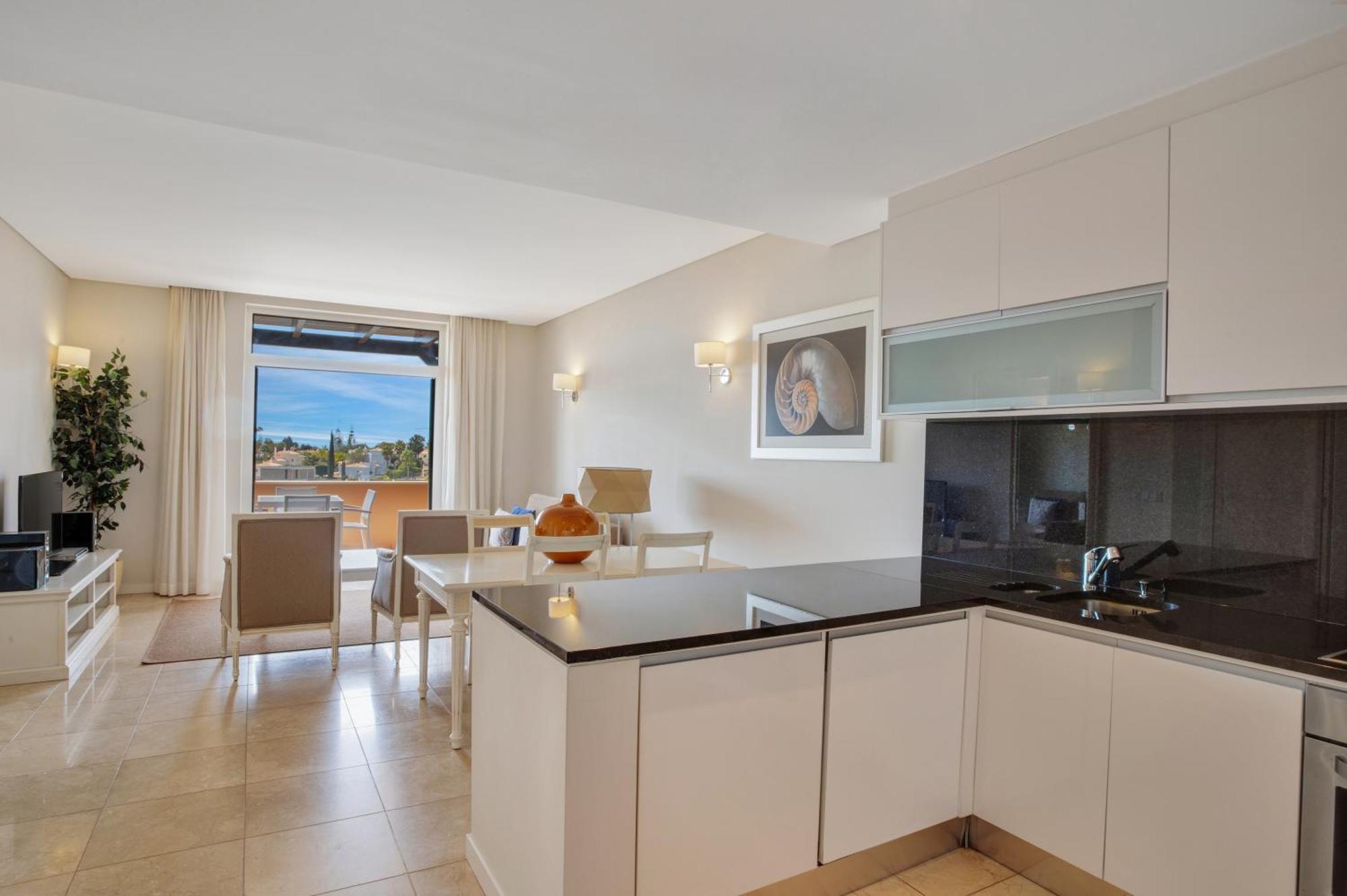Monte Santo Resort Carvoeiro  Kültér fotó A modern kitchen