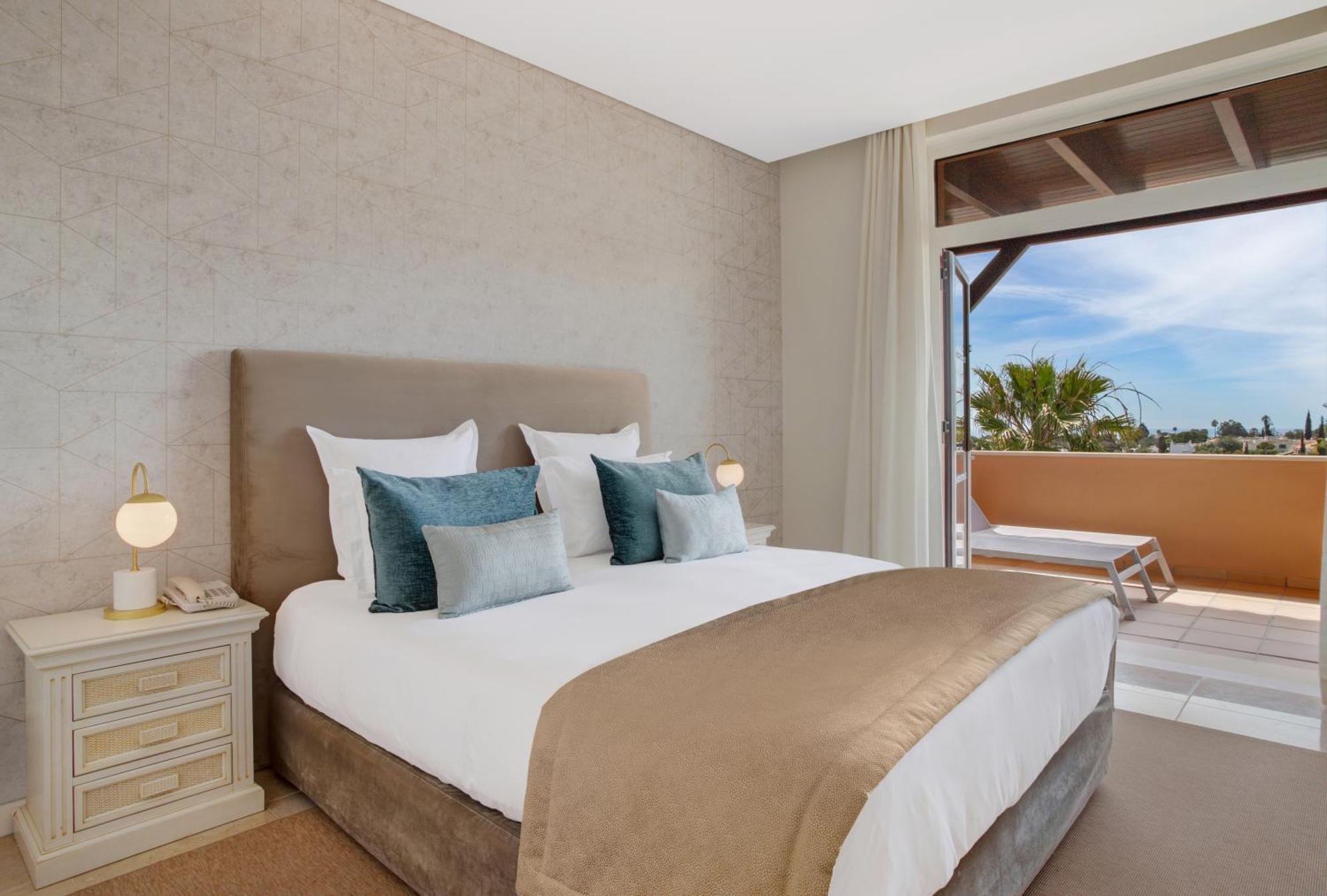 Monte Santo Resort Carvoeiro  Kültér fotó A bedroom at the hotel
