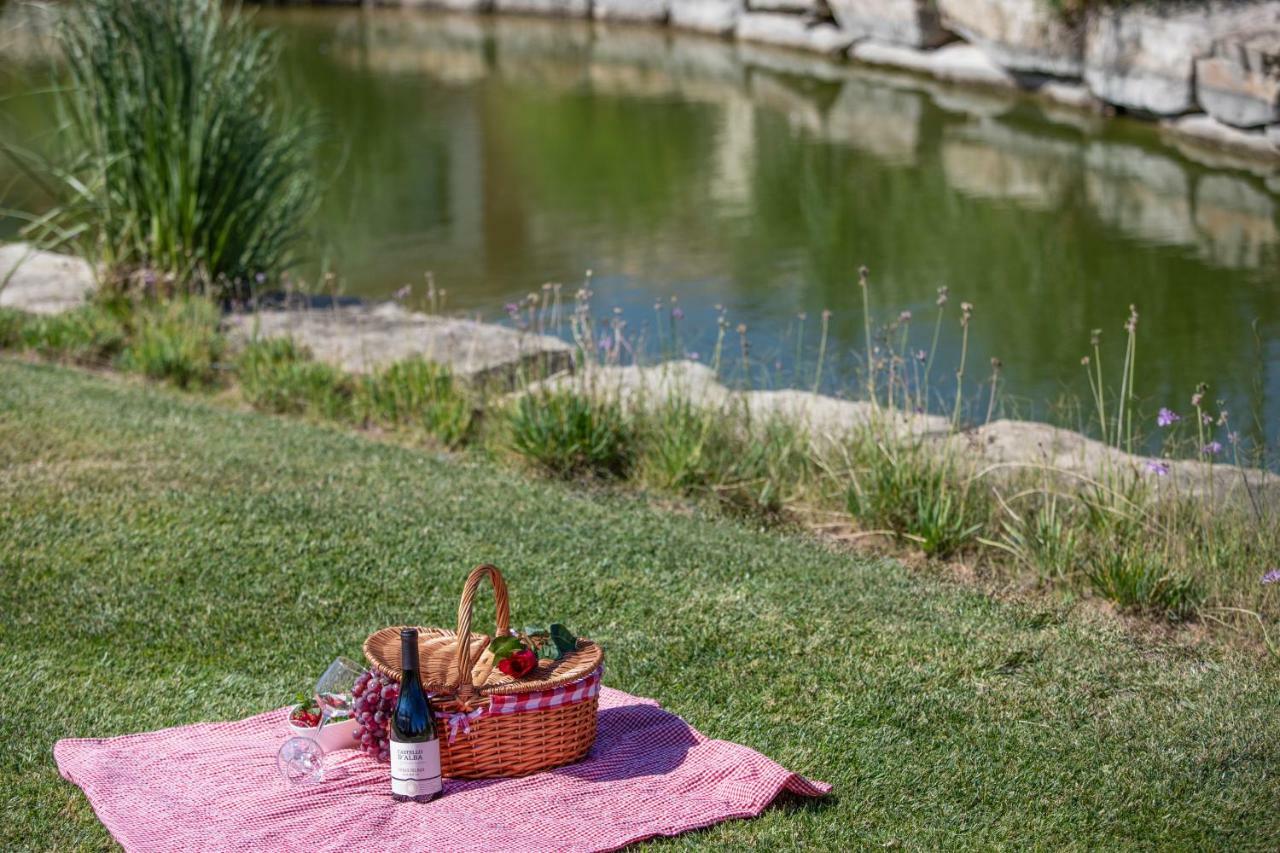Monte Santo Resort Carvoeiro  Kültér fotó A picnic basket
