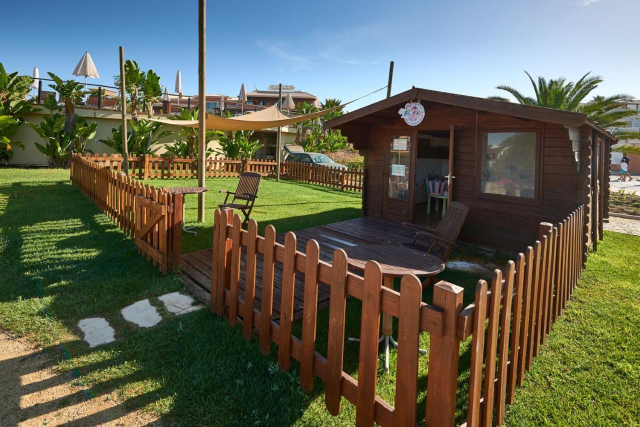 Monte Santo Resort Carvoeiro  Kültér fotó A garden shed in Spain